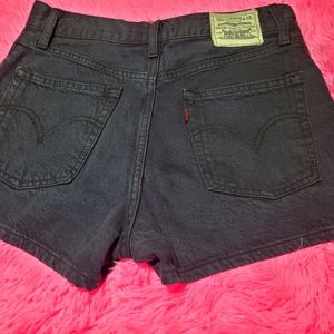 Vintage Levi's  Shorts SIZE 28